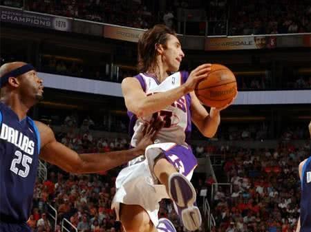 守上屡次出 守上屡次出